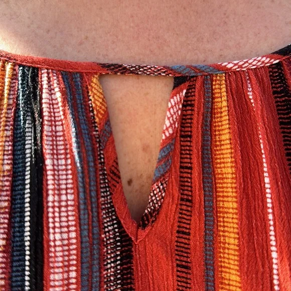 AGB ruffle sleeve blouse - Picture 4 of 7